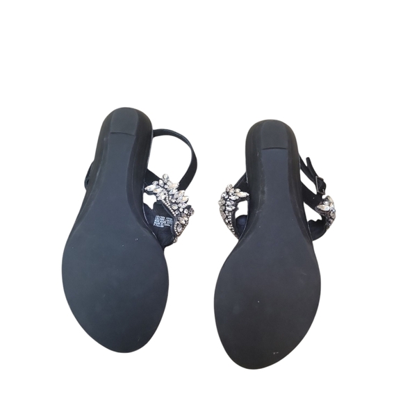 Yellow Box Women's Black P-Vallen Embellished Thong Sandals - Picture 7 of 7